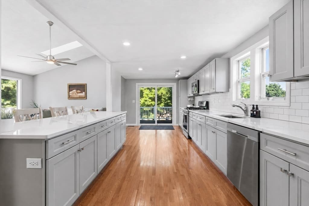 Single Family Residence at 5 Bradford Terr, Saugus MA 01906, Saugus, photo 16 of 40