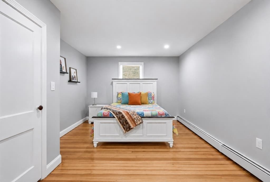 Single Family Residence at 5 Bradford Terr, Saugus MA 01906, Saugus, photo 12 of 40