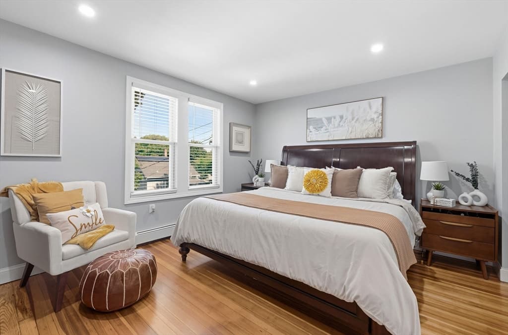 Single Family Residence at 5 Bradford Terr, Saugus MA 01906, Saugus, photo 3 of 40