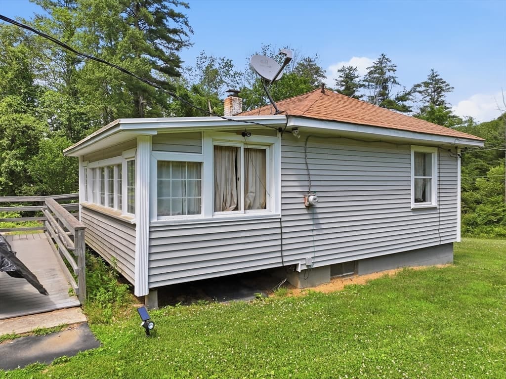 78 Blackmer Rd, Southbridge MA 01550 photo 2