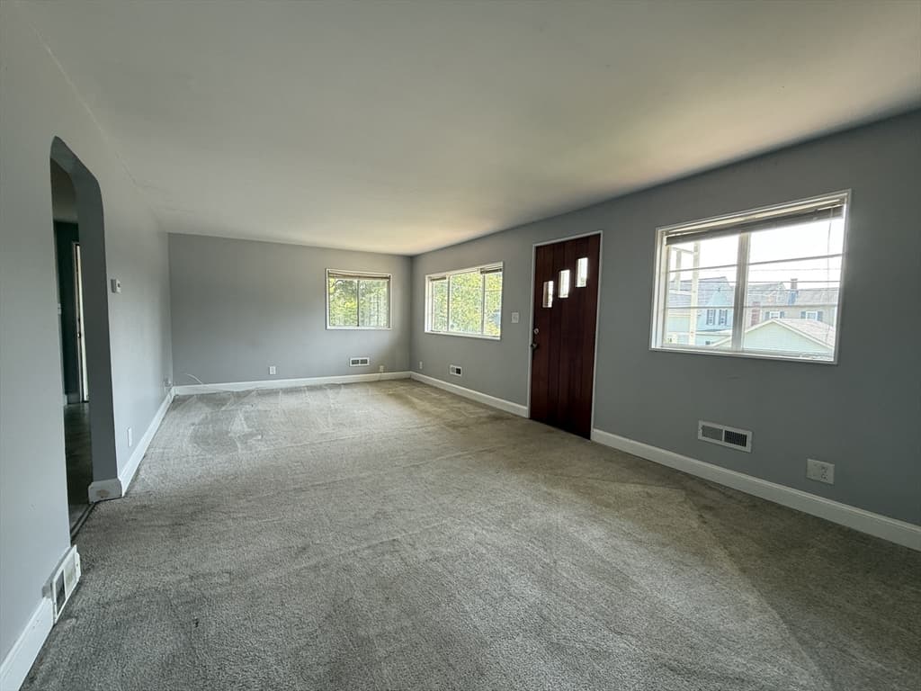 36 Fifth Avenue, Lowell MA 01854 photo 8