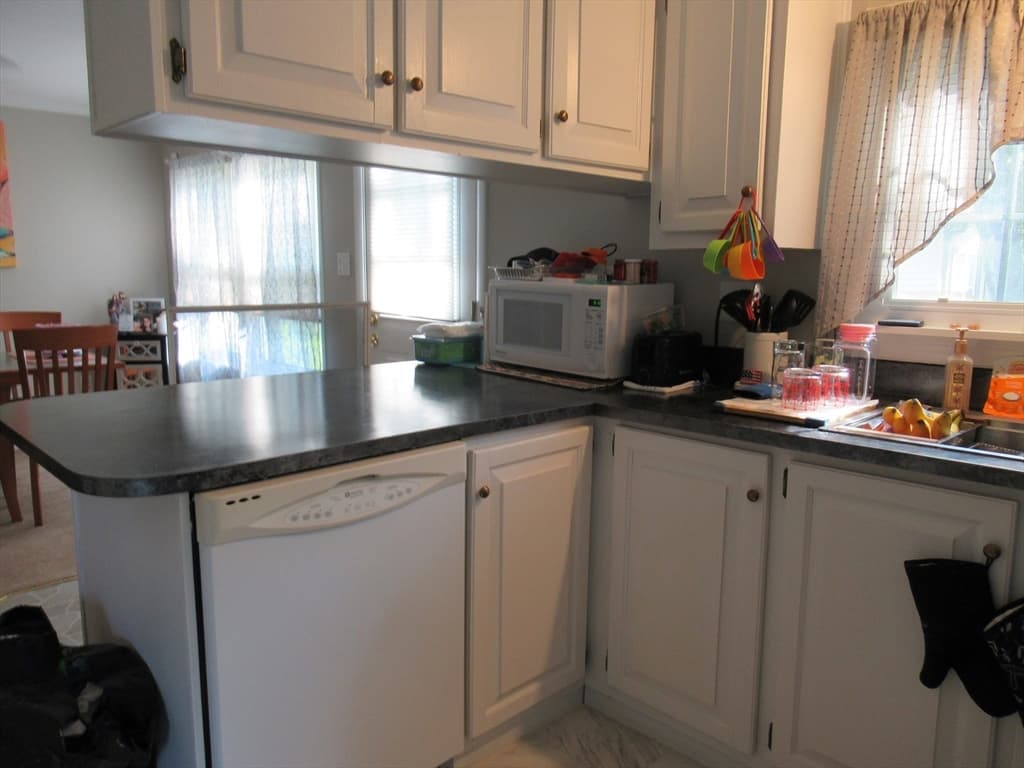 Single Family Residence at 15 Canterbury Lane, Rockland MA 02370, Rockland, photo 5 of 12