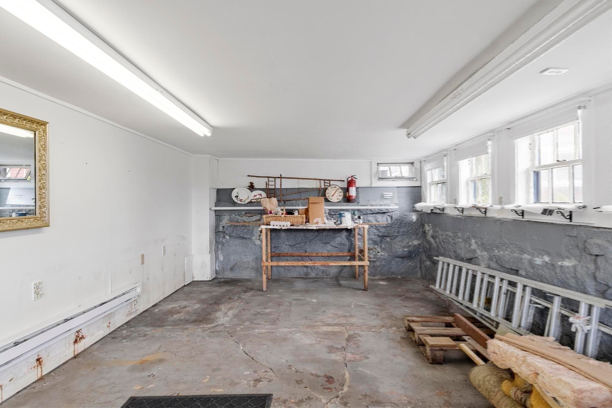 Commercial Sale at 13 Bearskin Neck, Rockport MA 01966, photo 34 of 41