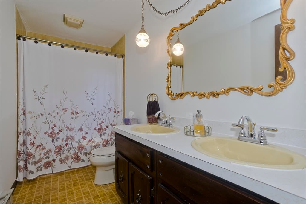 Single Family Residence at 9 Dowds Ln, Chicopee MA 01020, Chicopee, photo 12 of 32