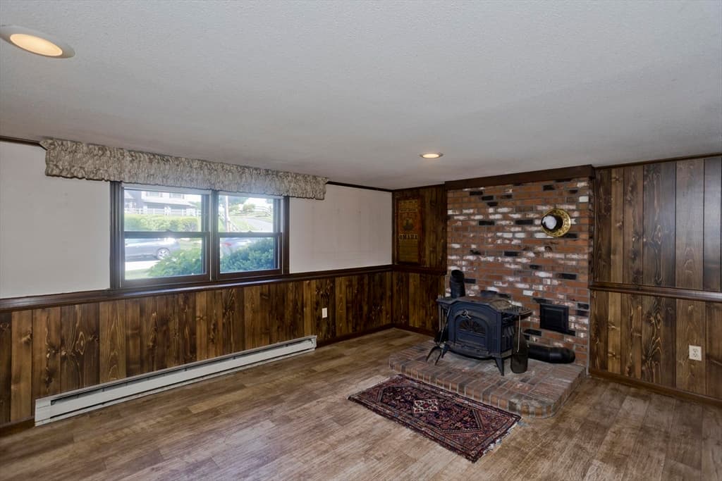 Single Family Residence at 9 Dowds Ln, Chicopee MA 01020, Chicopee, photo 20 of 32