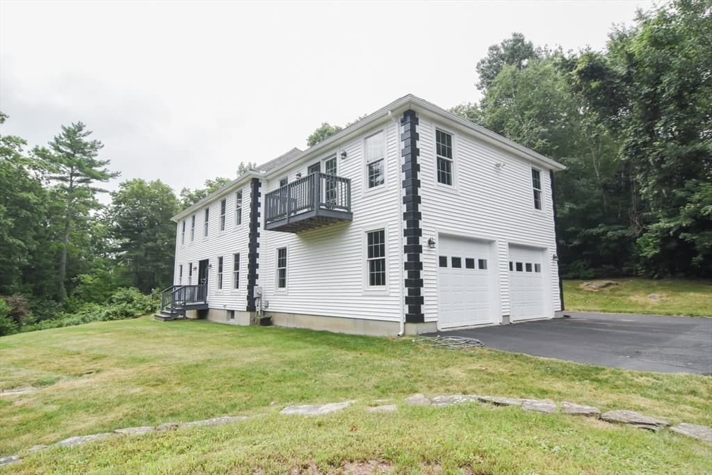 Single Family Residence at 8 Martin Rd, Brookfield MA 01506, Brookfield, photo 6 of 41