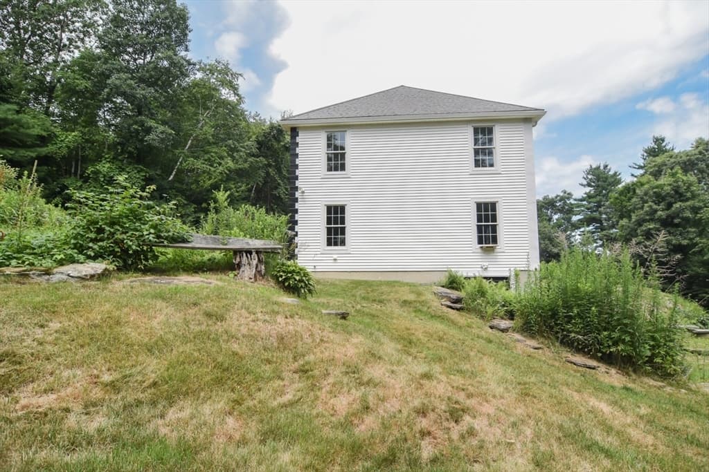 Single Family Residence at 8 Martin Rd, Brookfield MA 01506, Brookfield, photo 4 of 41