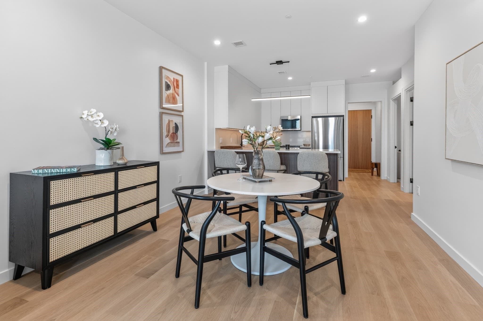 Condominium at 1395 Washington Street, Boston MA 02118, photo 8 of 37