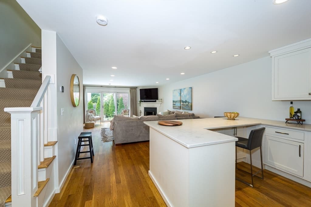 26 Denmark Lane # 26, Needham MA 02492 photo 3