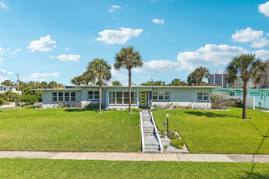 133 Park Ave, Daytona Beach FL 32118