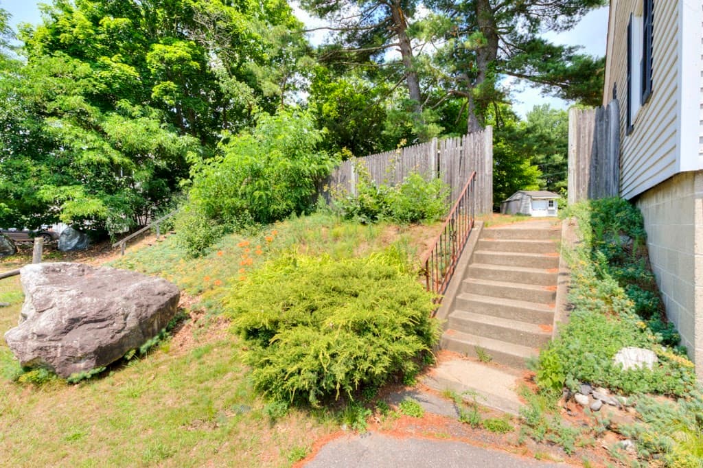 131 Hartford Tpke, Shrewsbury MA 01545 photo 42