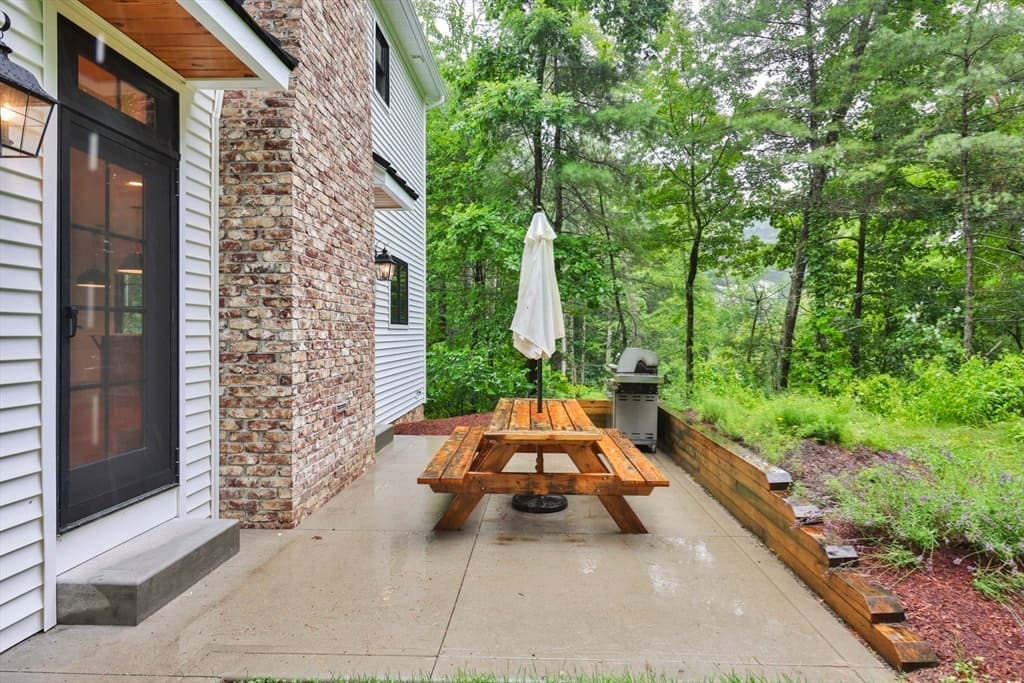 1322 Center St, Ludlow MA 01056 photo 36