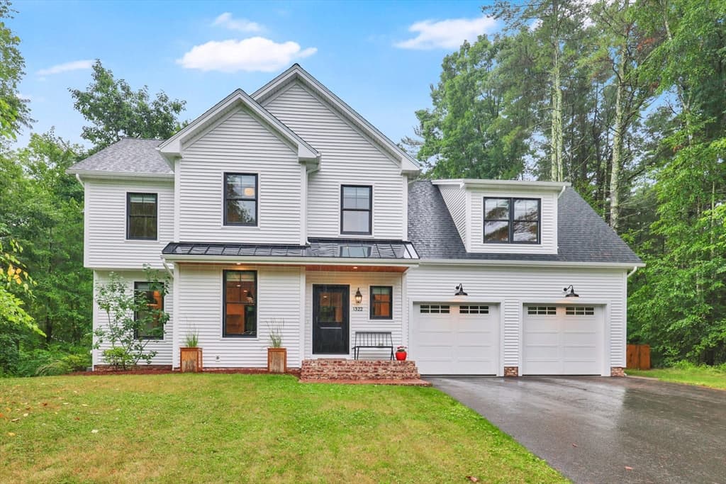1322 Center St, Ludlow MA 01056