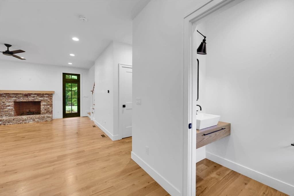 1322 Center St, Ludlow MA 01056 photo 15