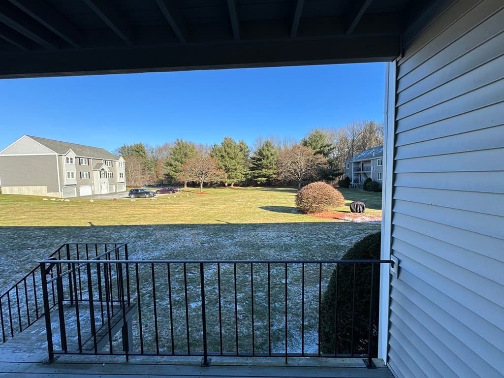 74 Tennis Plaza Rd # 31, Dracut MA 01826 photo 15