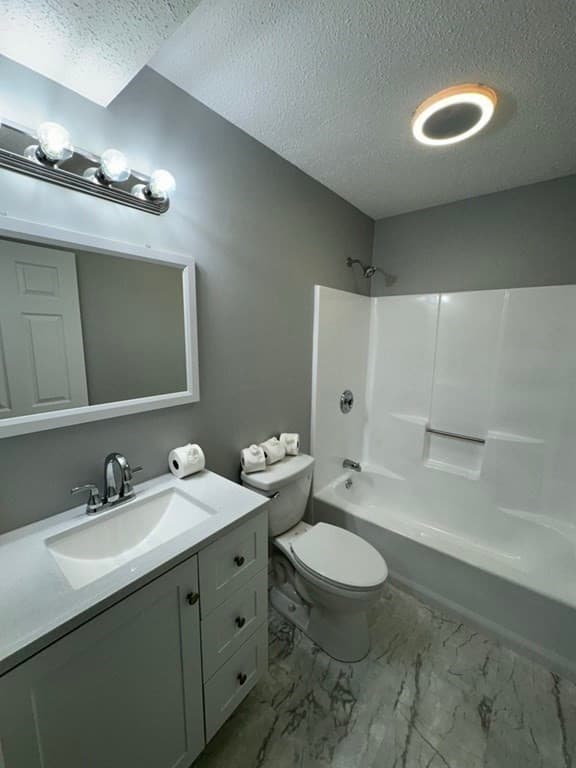 74 Tennis Plaza Rd # 31, Dracut MA 01826 photo 8