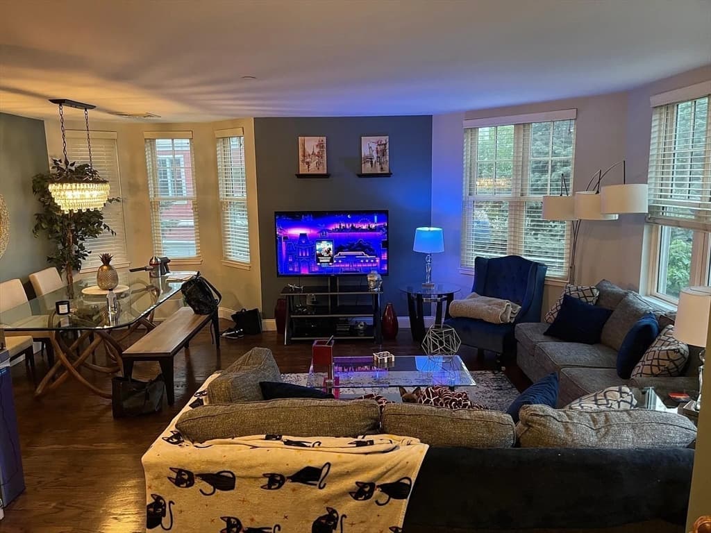 Condominium at 11 Whipple Ave # 1, Boston MA 02131, Boston, photo 8 of 10