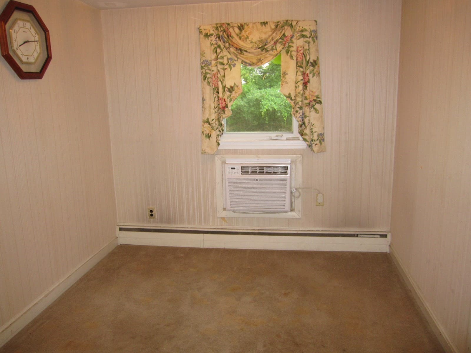 Single Family Residence at 15 Lilian Road, Framingham MA 01701, photo 8 of 20