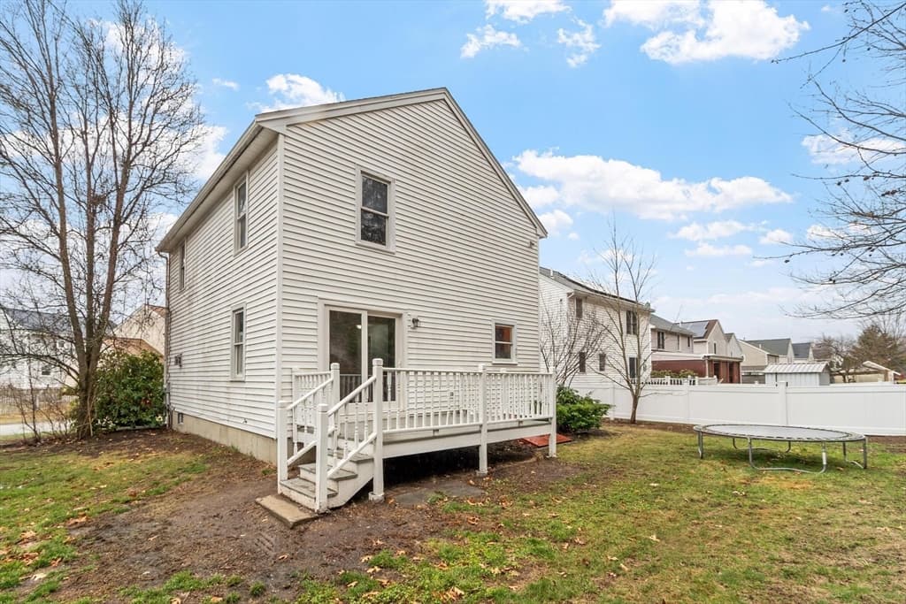 Single Family Residence at 29 Lamplighter Ln, Chelmsford MA 01863, photo 29 of 37