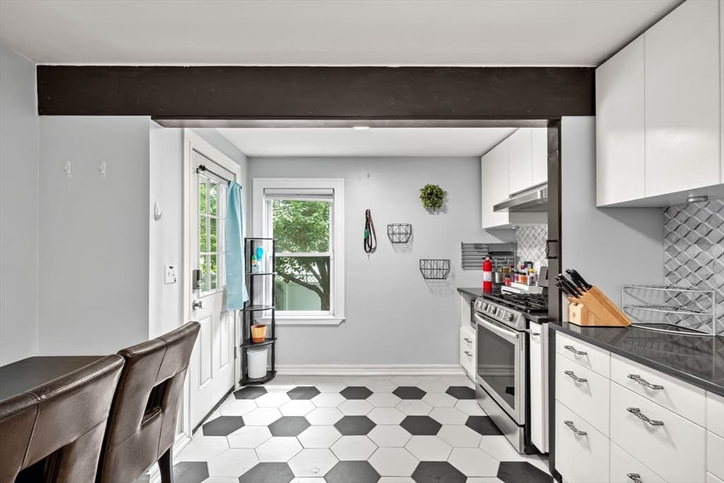 31 Lincoln St, Methuen MA 01844 photo 6