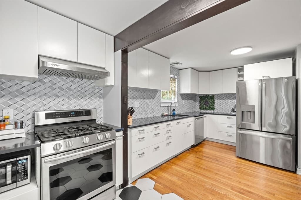 31 Lincoln St, Methuen MA 01844 photo 8
