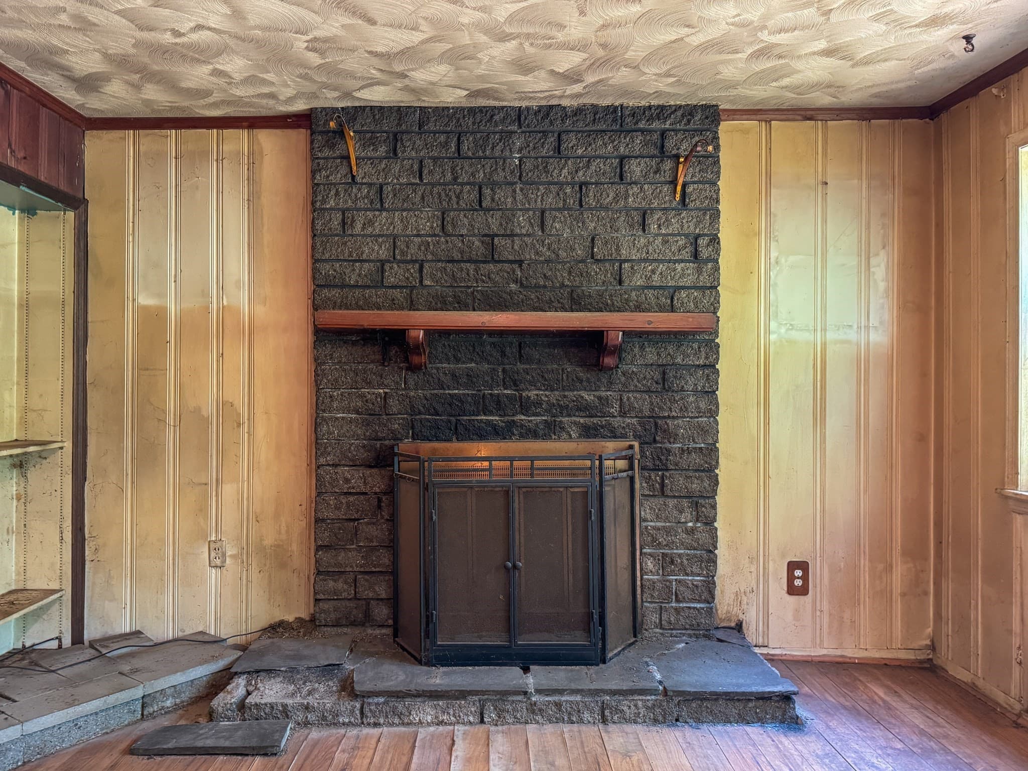 Single Family Residence at 332 Batchelor St, Granby MA 01033, Granby, photo 6 of 33