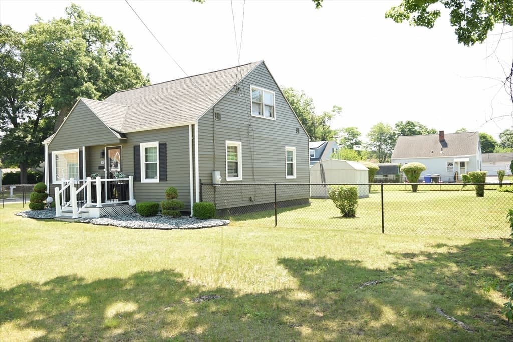 43 Barton St, Springfield MA 01104 photo 20