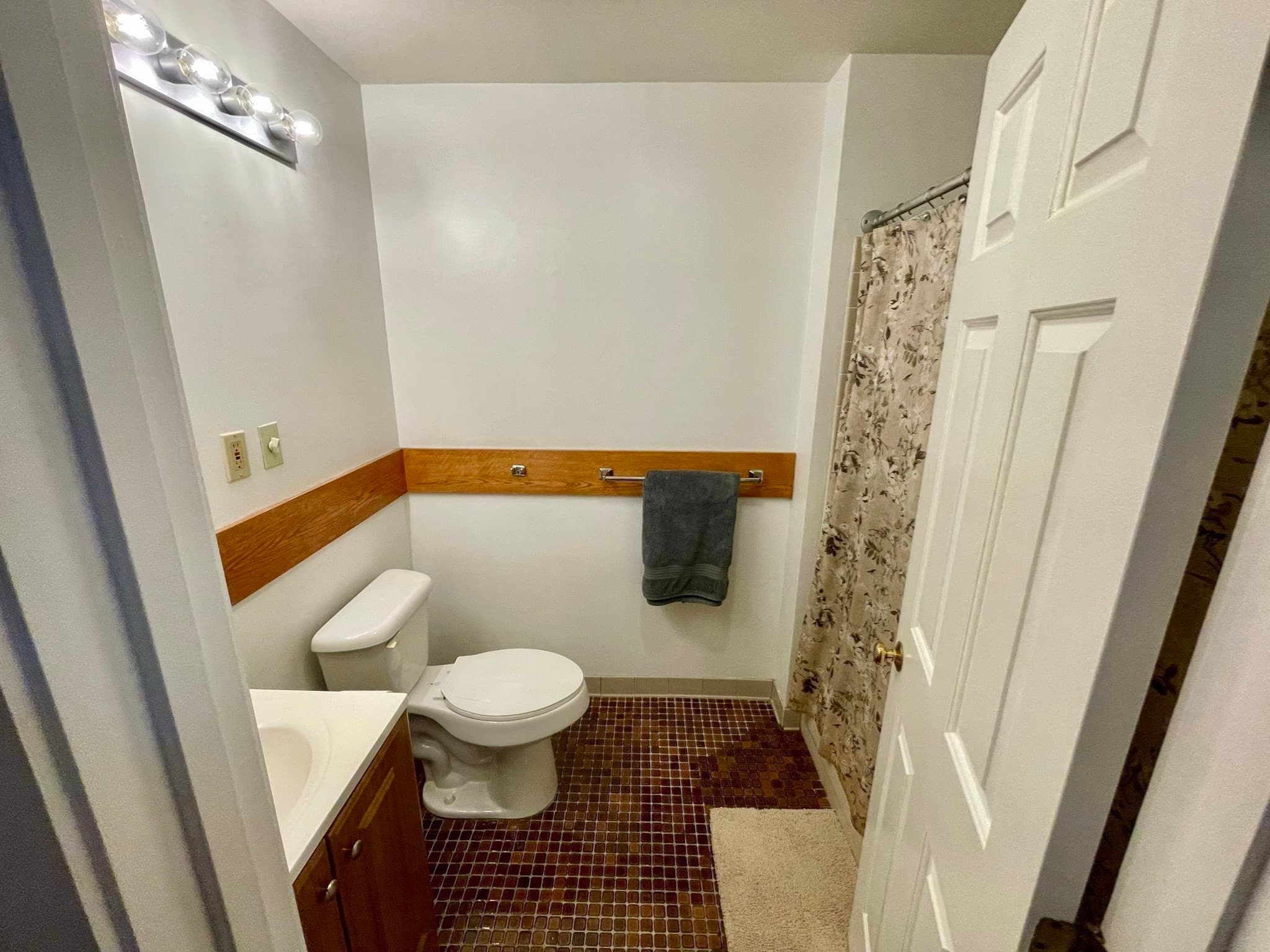 Condominium at 1 Loring Ave # 207, Swampscott MA 01907, Swampscott, photo 16 of 19