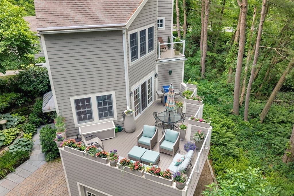 Single Family Residence at 44 Old Rd, Weston MA 02493, Weston, photo 3 of 33
