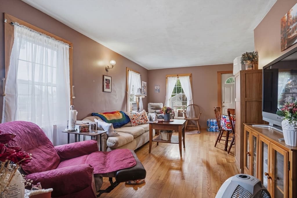 Single Family Residence at 20 Baker St, Hanson MA 02341, Hanson, photo 11 of 41