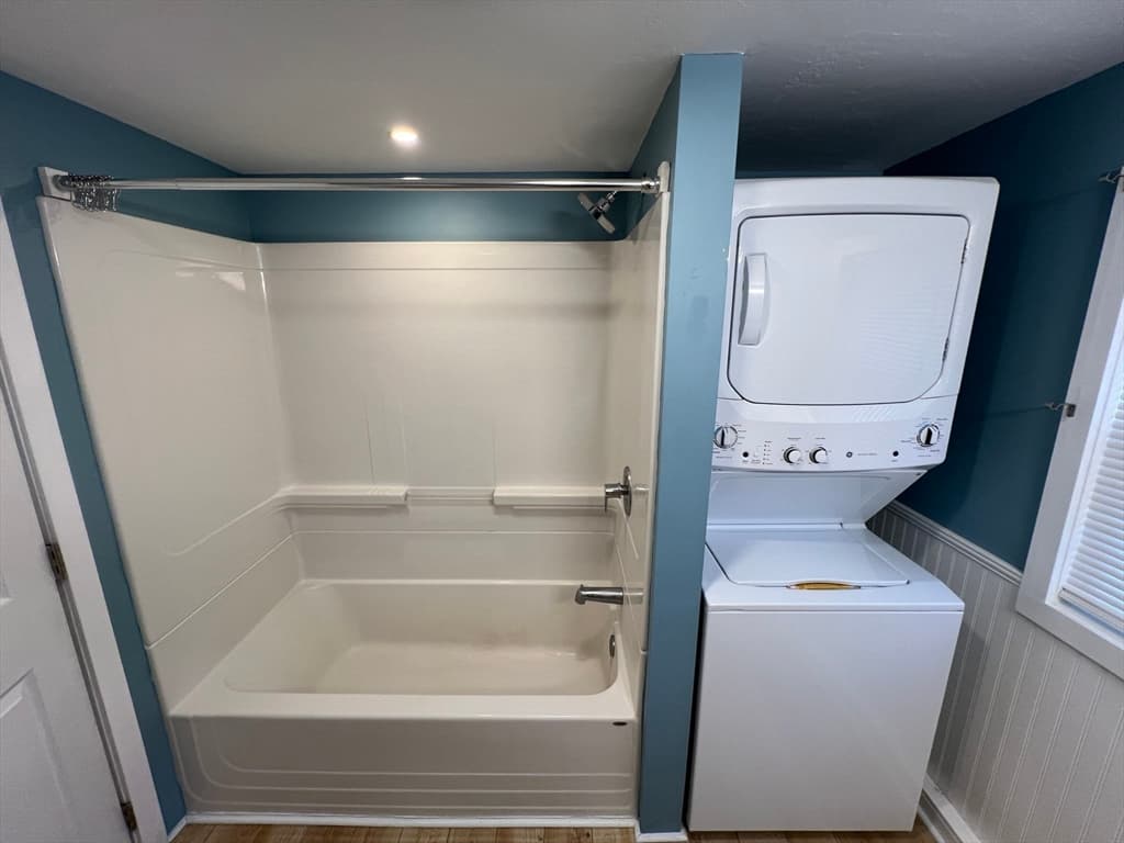 Mobile Home at 6 Stagecoach Drive, Brookfield MA 01506, Brookfield, photo 9 of 14