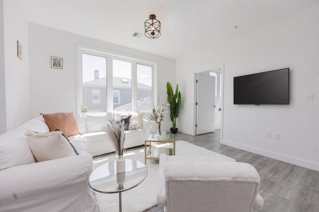 Condominium at 92-94 George St # 202, Boston MA 02119, Boston, photo 3 of 42
