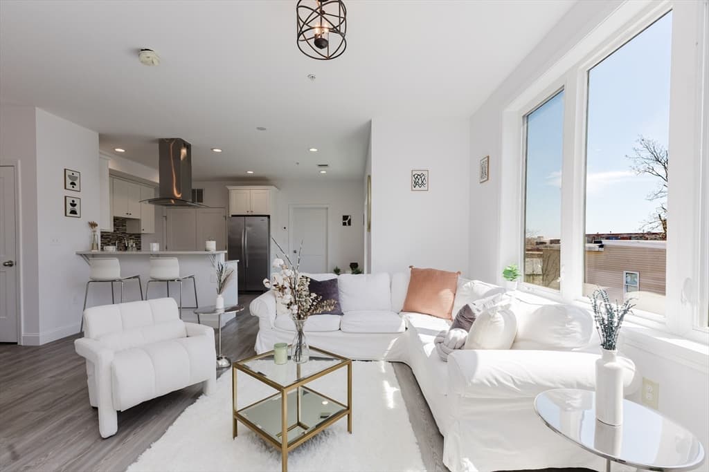 92-94 George St # 202, Boston MA 02119