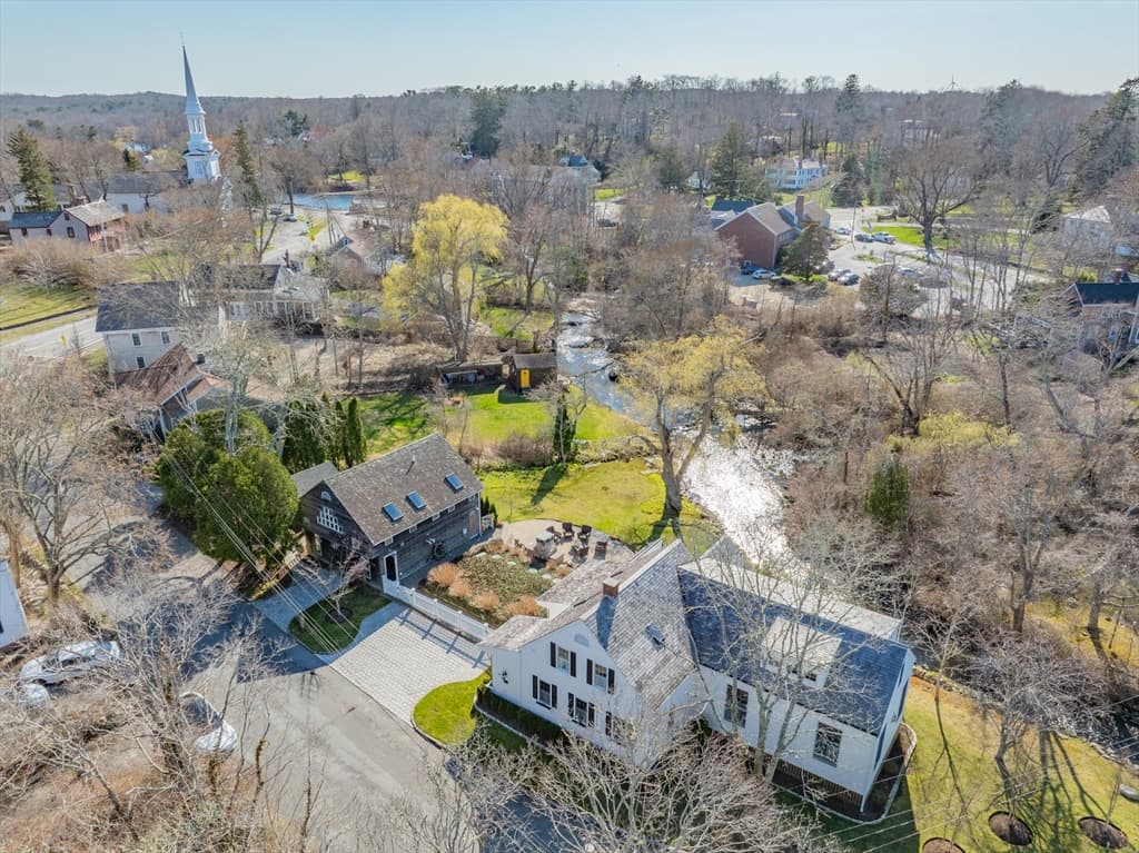 3 River St, Sandwich MA 02563