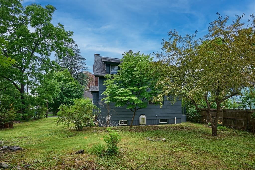 9 Mcclure St, Amherst MA 01002 photo 26