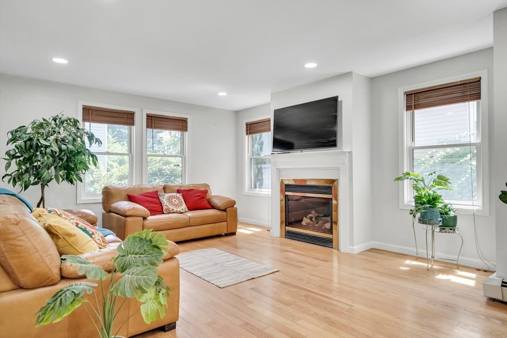 39 Hawthorne # 39, Boston MA 02119