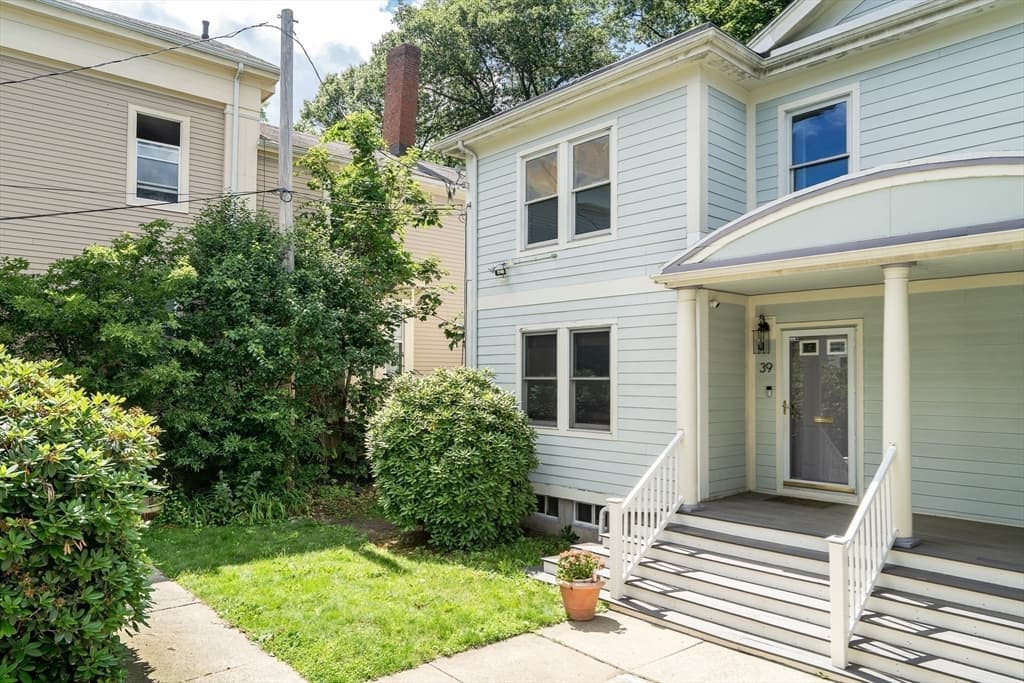 Condominium at 39 Hawthorne # 39, Boston MA 02119, photo 29 of 35