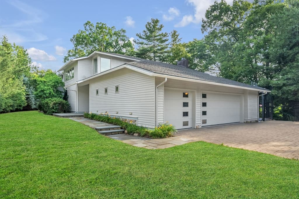 28 Kesseler Way, Newton MA 02467 photo 2