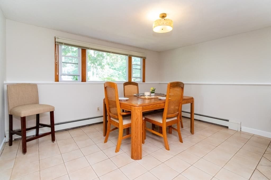 10 Ellis St, Medway MA 02053 photo 9