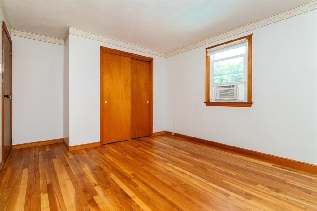 10 Ellis St, Medway MA 02053 photo 24