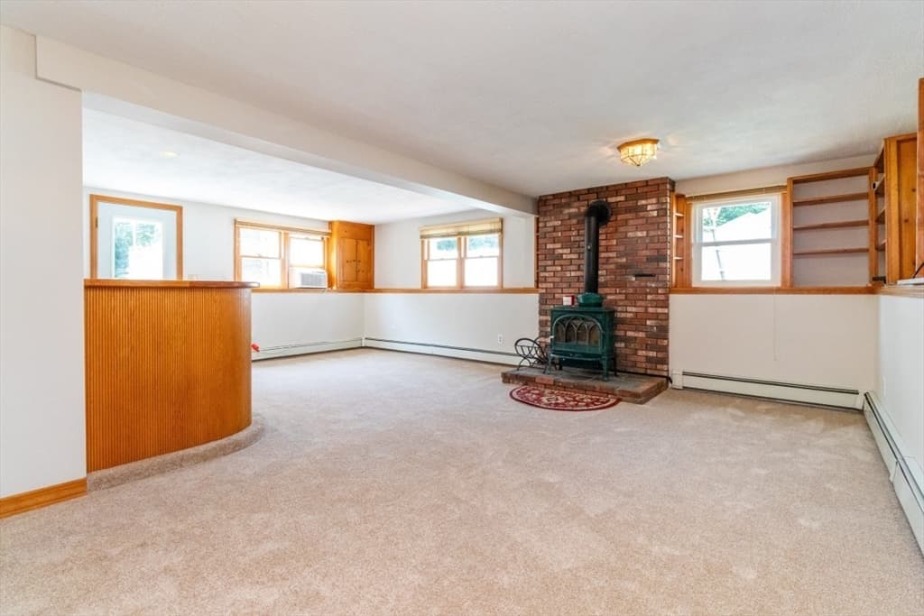 10 Ellis St, Medway MA 02053 photo 11