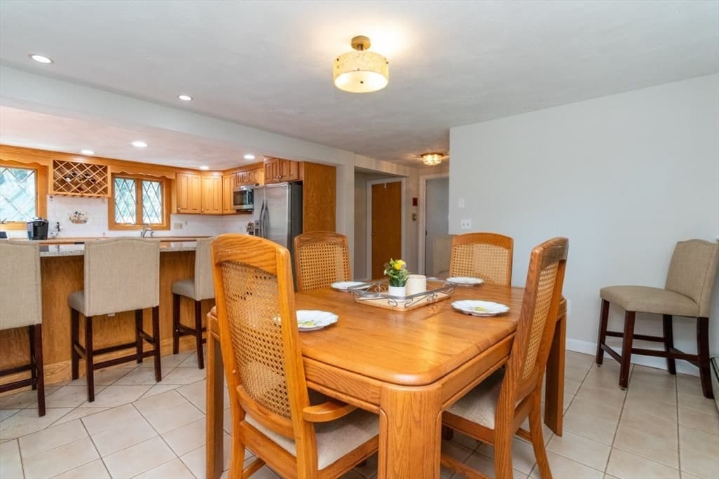 10 Ellis St, Medway MA 02053 photo 8