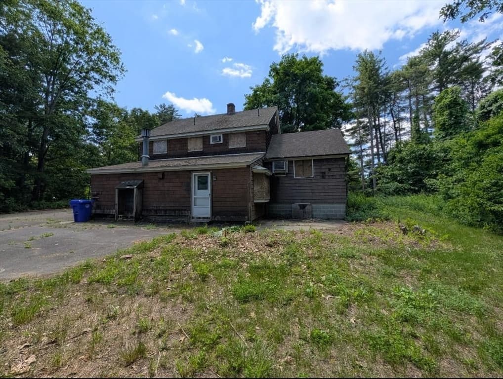 Single Family Residence at 46 Turners Falls Road, Greenfield MA 01301, Greenfield, photo 5 of 5