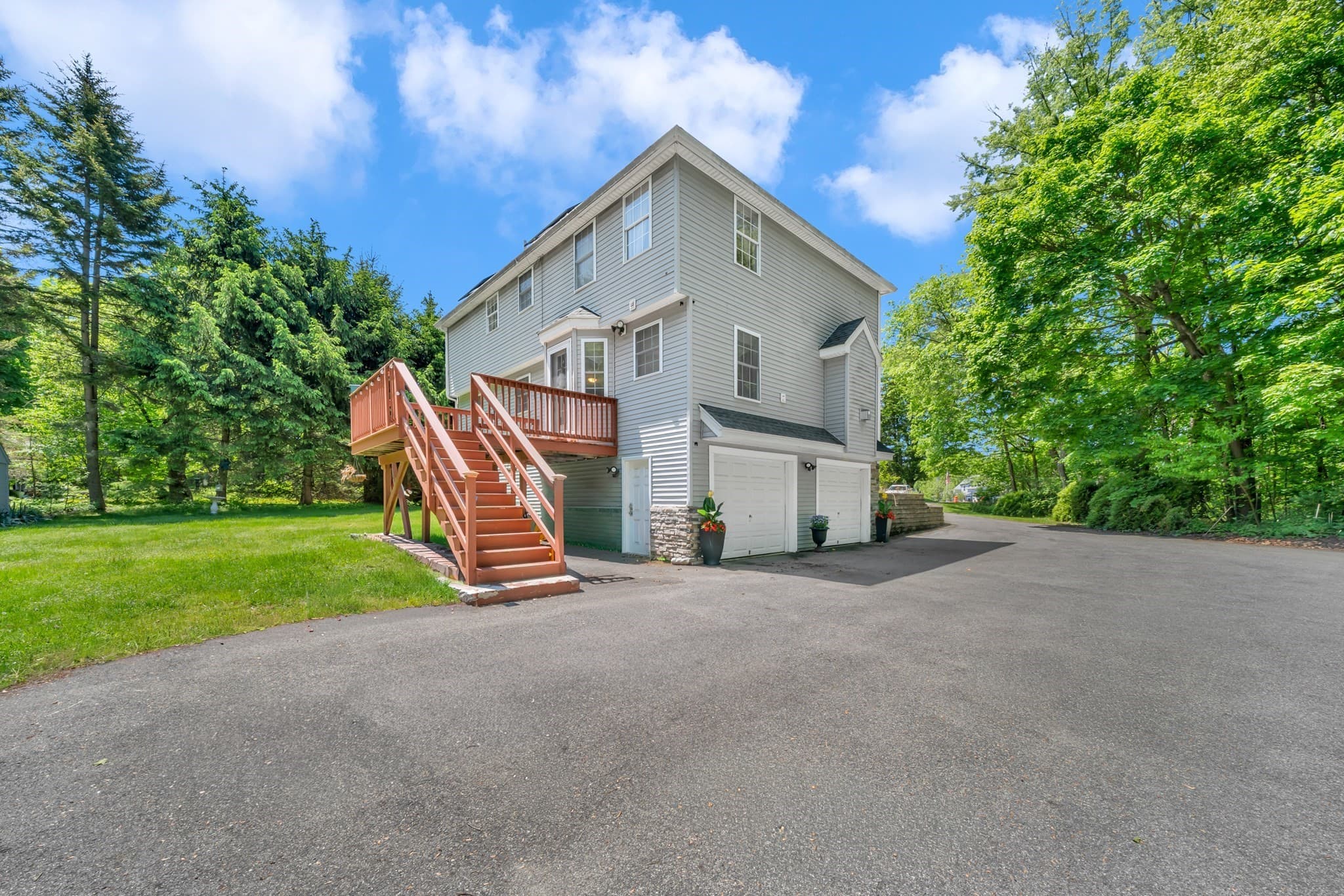 Single Family Residence at 257 Howe St, Methuen MA 01844, Methuen, photo 4 of 38