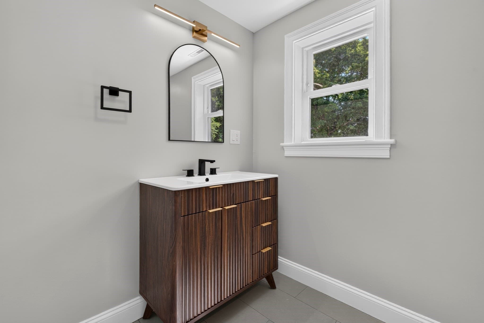 Condominium at 27 Rollins # A, Groveland MA 01834, Groveland, photo 23 of 40