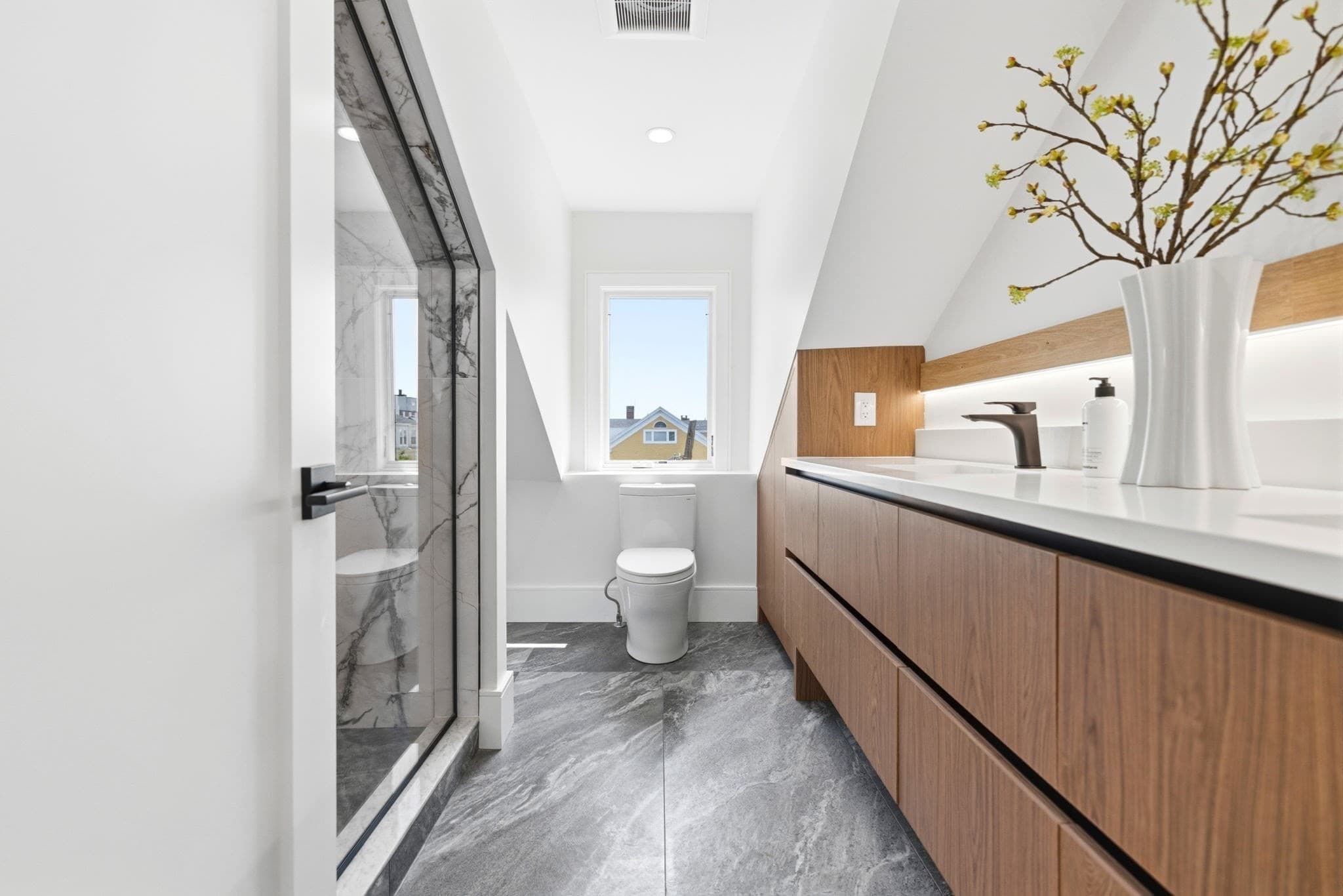 Single Family Residence at 39 G St, Boston MA 02127, Boston, photo 22 of 39