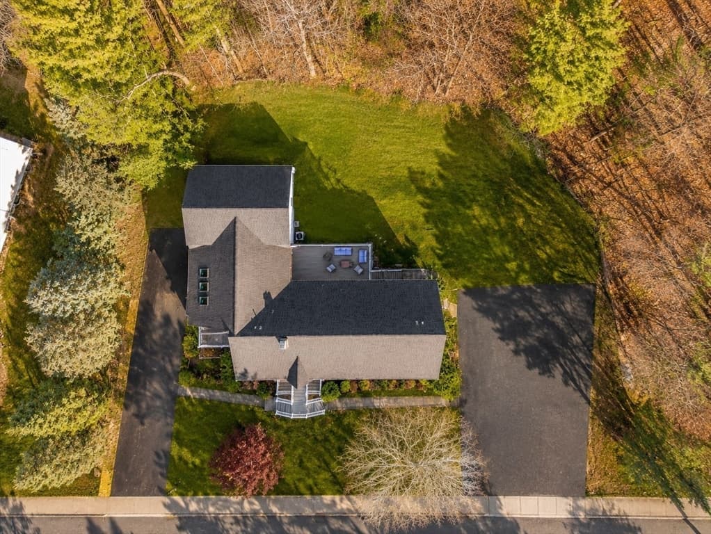 5 Flintlocke Rd, Franklin MA 02038
