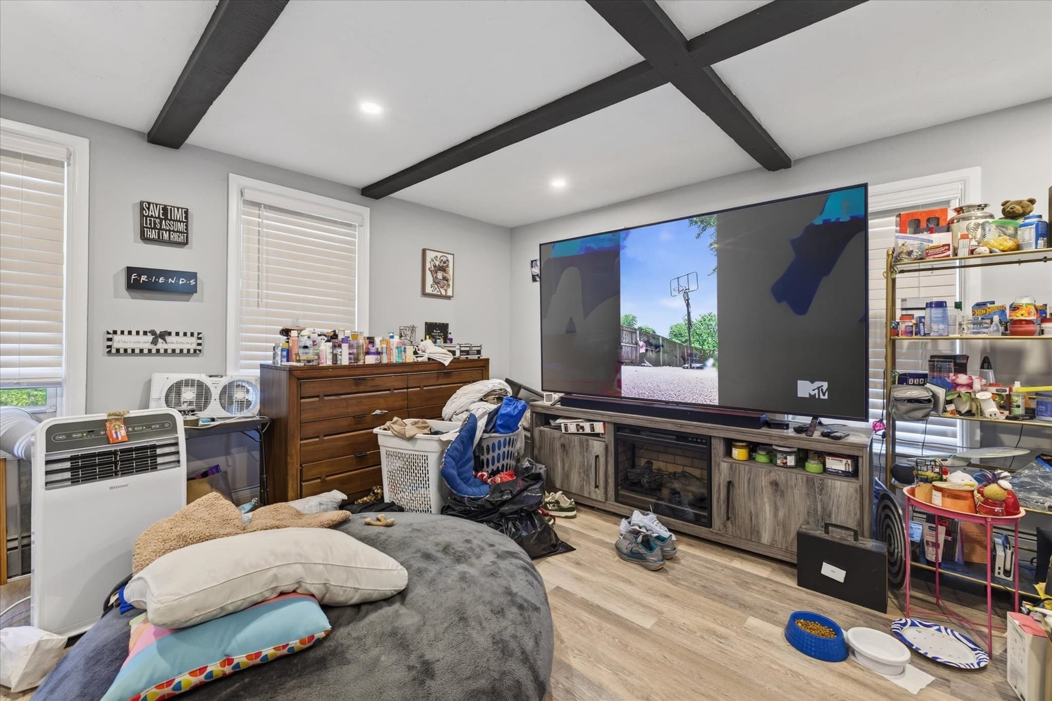 Single Family Residence at 12 River Ct, Webster MA 01570, photo 15 of 29