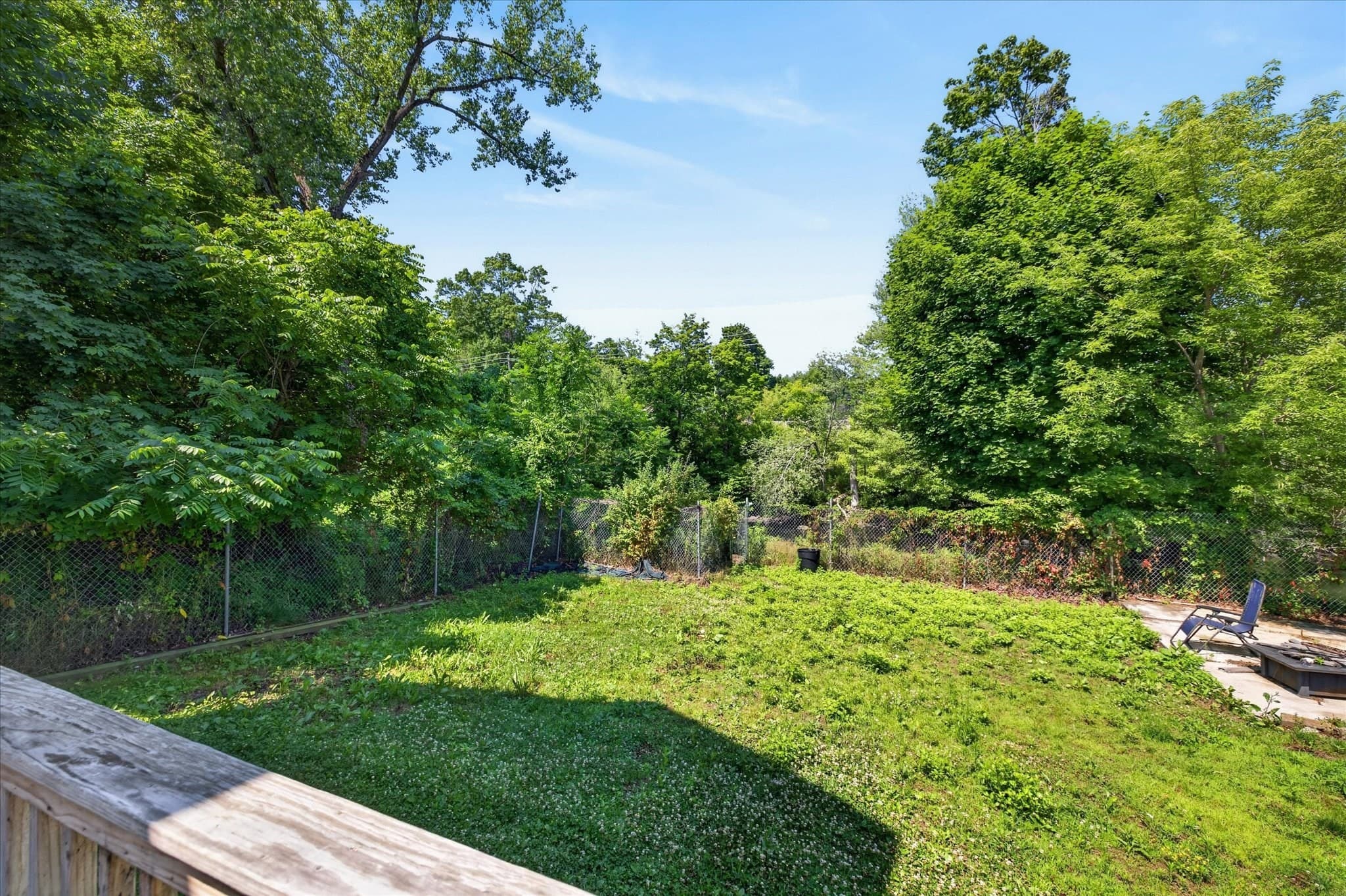Single Family Residence at 12 River Ct, Webster MA 01570, photo 8 of 29