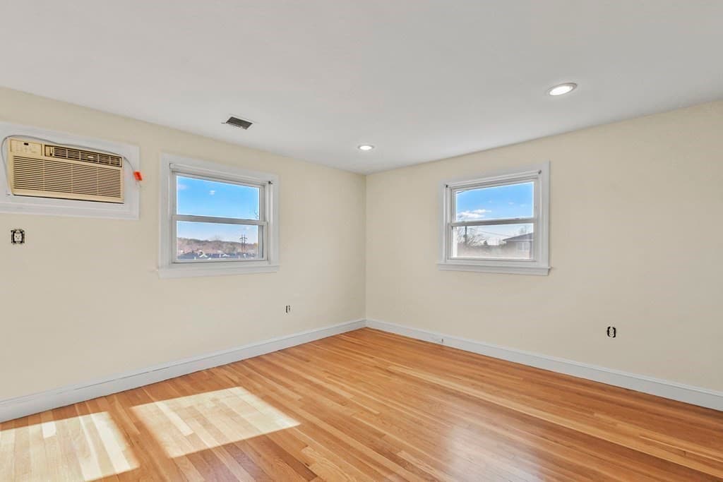 Attached (Townhouse/Rowhouse/Duplex) at 72 Cambridge Road # 2, Woburn MA 01801, photo 23 of 31